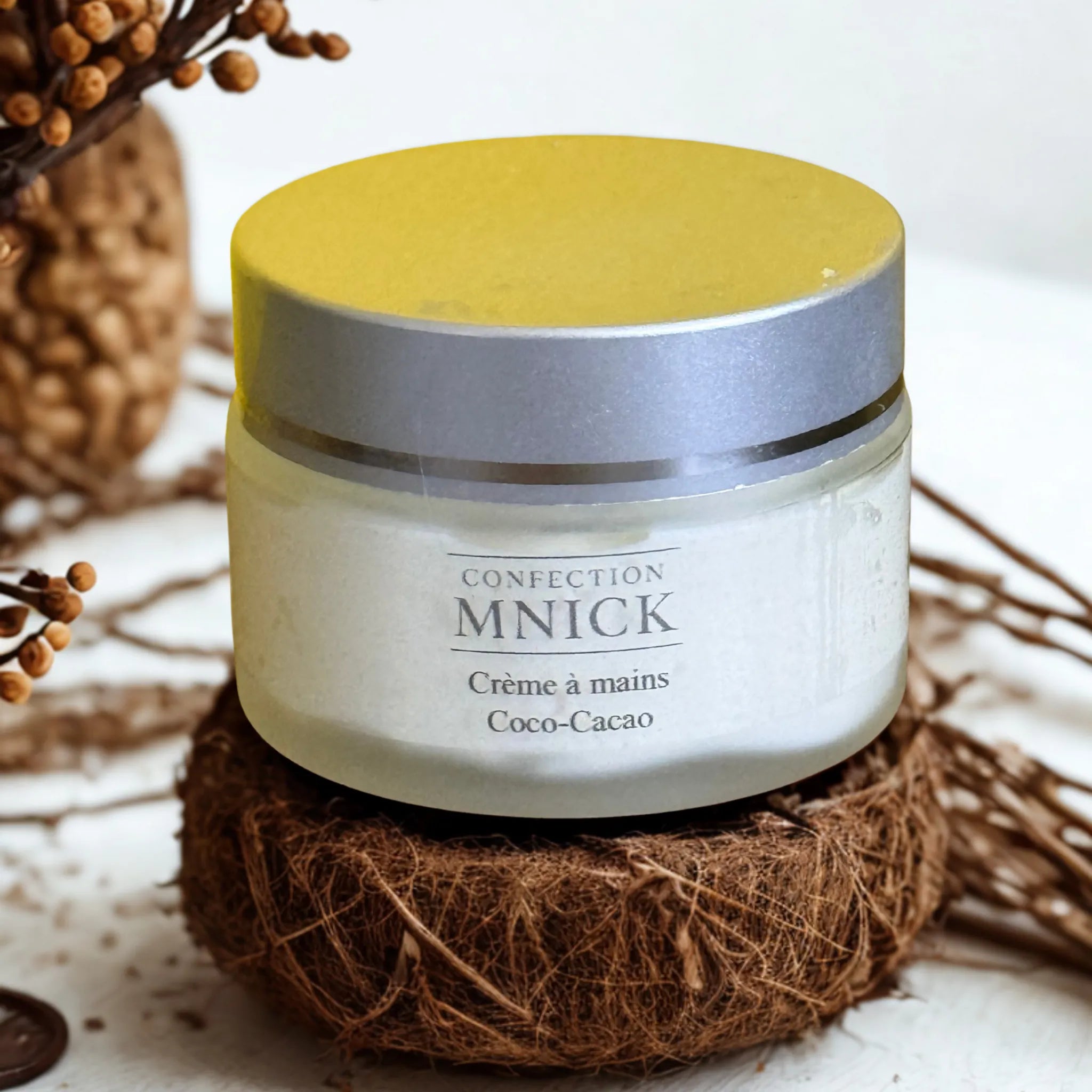 une crème riche en vitamine E répare les mains sans les agresser 